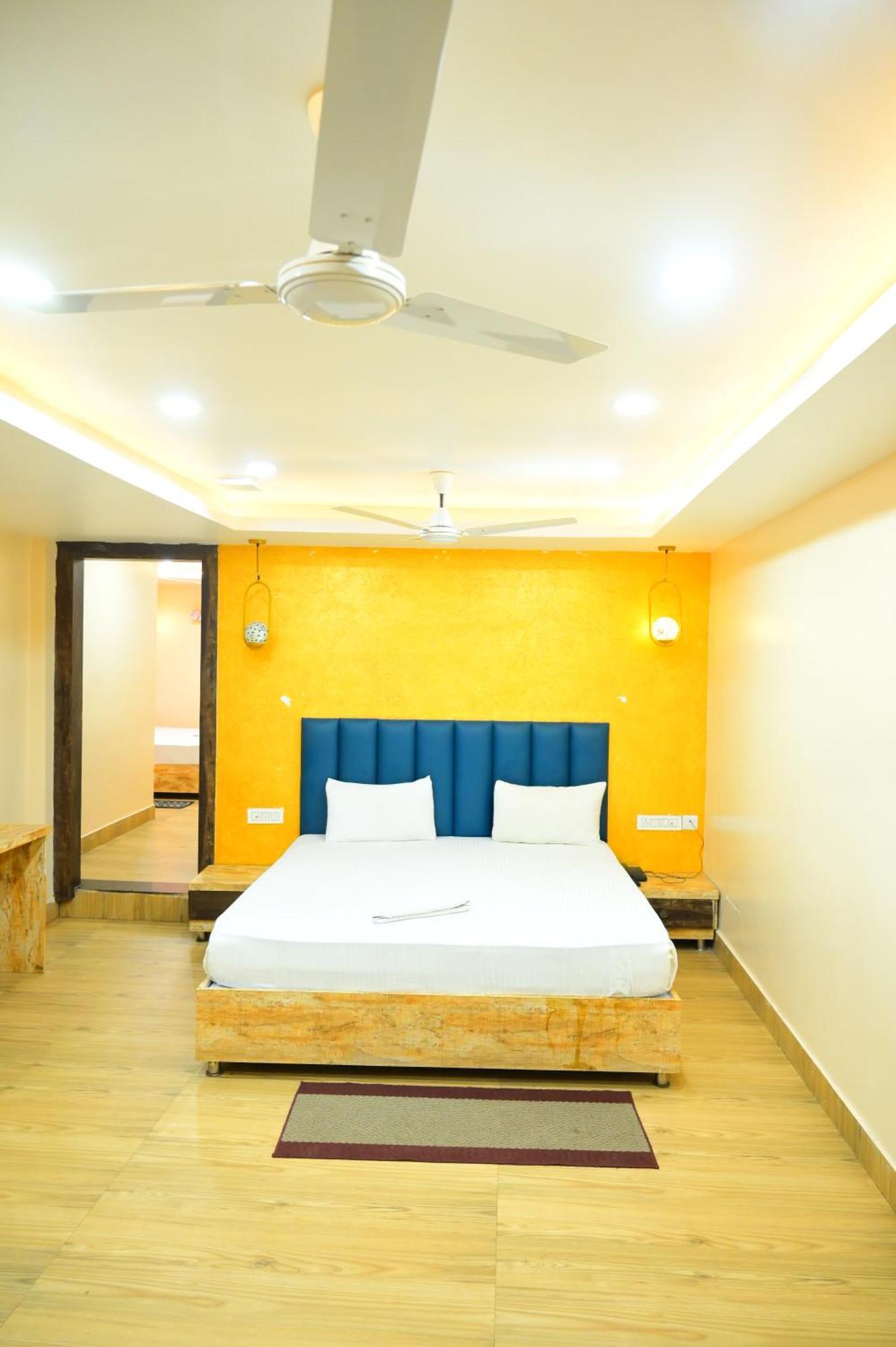 Hotel Mor Santosh Inn- Near Temple-lift & Wifi Facilities-best Selling & Best Choice Of Travellers Puri