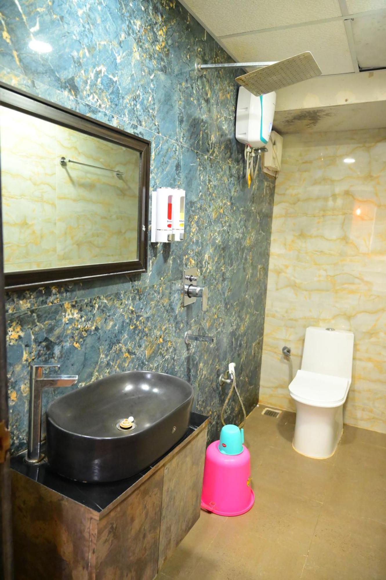 Hotel Mor Santosh Inn- Near Temple-lift & Wifi Facilities-best Selling & Best Choice Of Travellers Puri