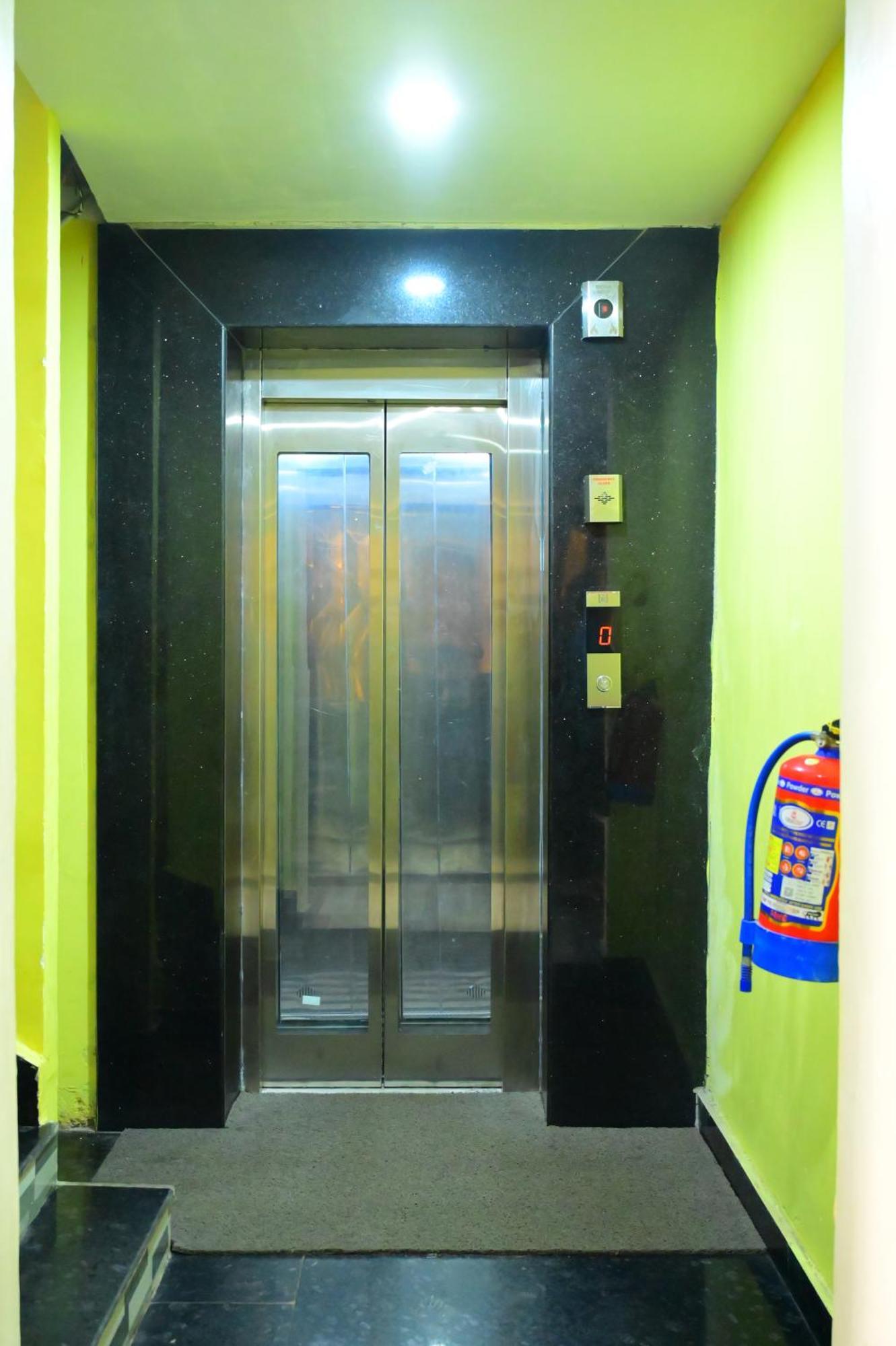 Mor Santosh Inn- Near Temple-lift & Wifi Facilities-best Selling & Best Choice Of Travellers Hotel Puri